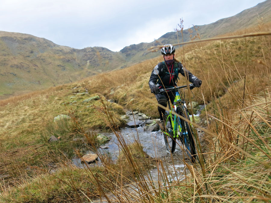 Mountain biking, Nam Bield Pass, Lake District | Outdoor Adventure Motivational Speaking | Hetty Key | Mud, Chalk & Gears