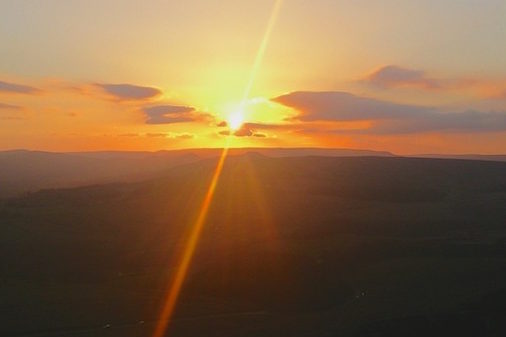 Sunset from Stanage, Peak District | Outdoor Adventure Motivational Speaking | Hetty Key | Mud, Chalk & Gears