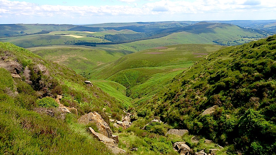 Fell running around Kinder Scout in the Peak District | Outdoor Adventure Motivational Speaking | Hetty Key | Mud, Chalk & Gears