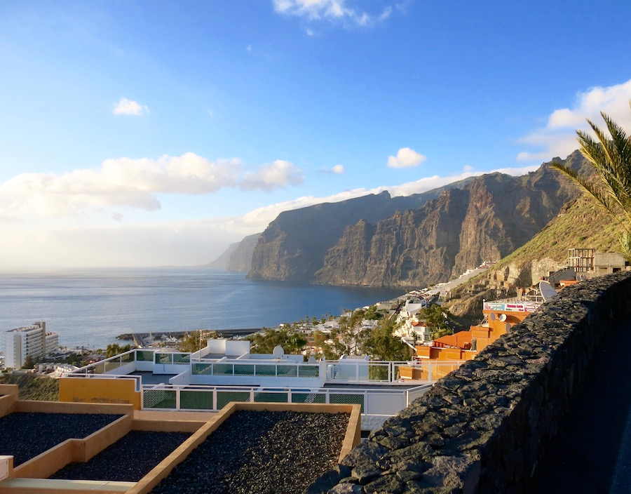 The cliff at Los Gigantes