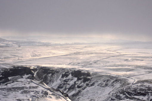 Snow covered hills in the Peak District | Outdoor Adventure Motivational Speaking | Hetty Key | Mud, Chalk & Gears